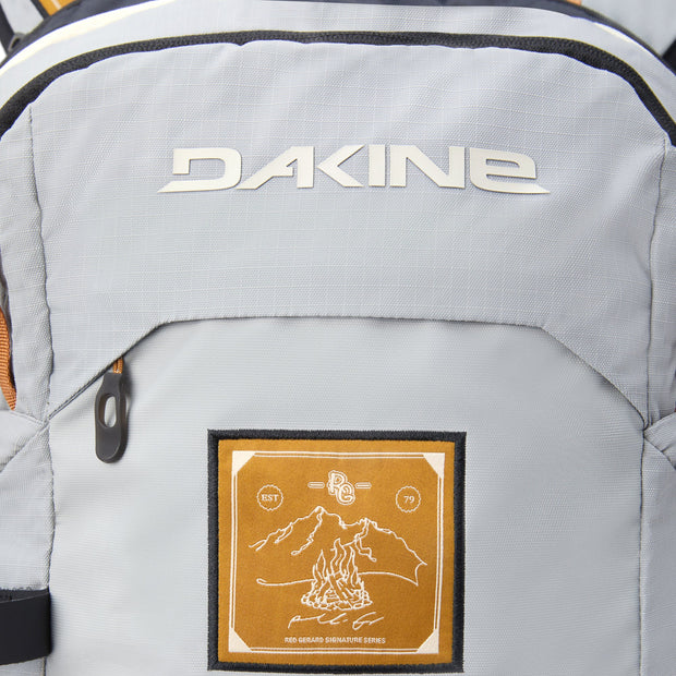 Dakine Team Poacher Backpack 22L x Red Gerard - GREY