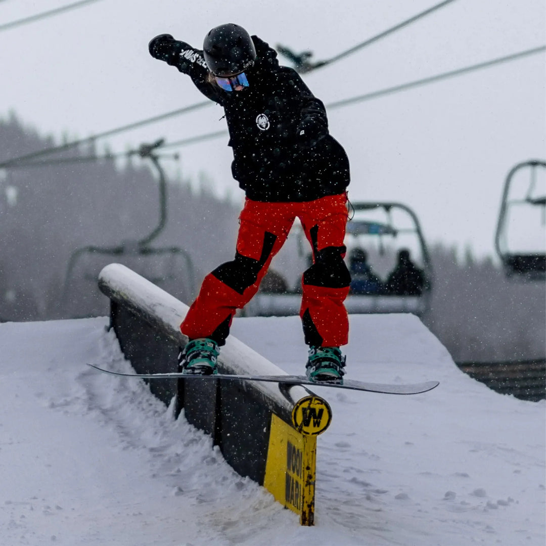 Never Summer Women's Proto Synthesis Snowboard 2024 – Shoreline Tahoe