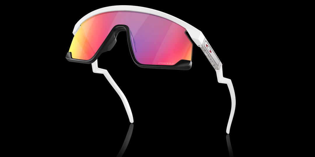 オークリー BXTR MATTWHITE PRIZMROAD Oakley BXTR Sunglasses (Matte White/Black) (Prizm Road Lens